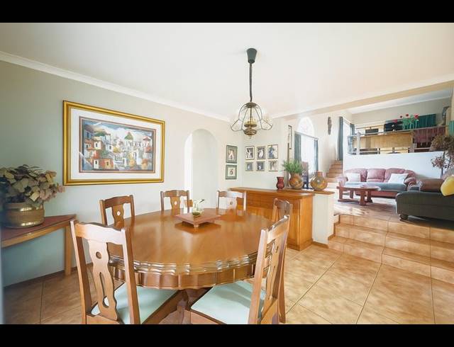 4 BEDROOM HOUSE FOR SALE IN ERASMUSKLOOF